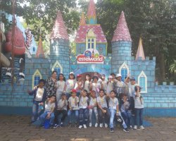 Std III - Essel World Amusement Park